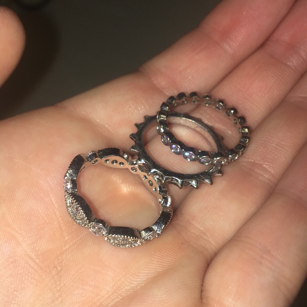 3 silver rings